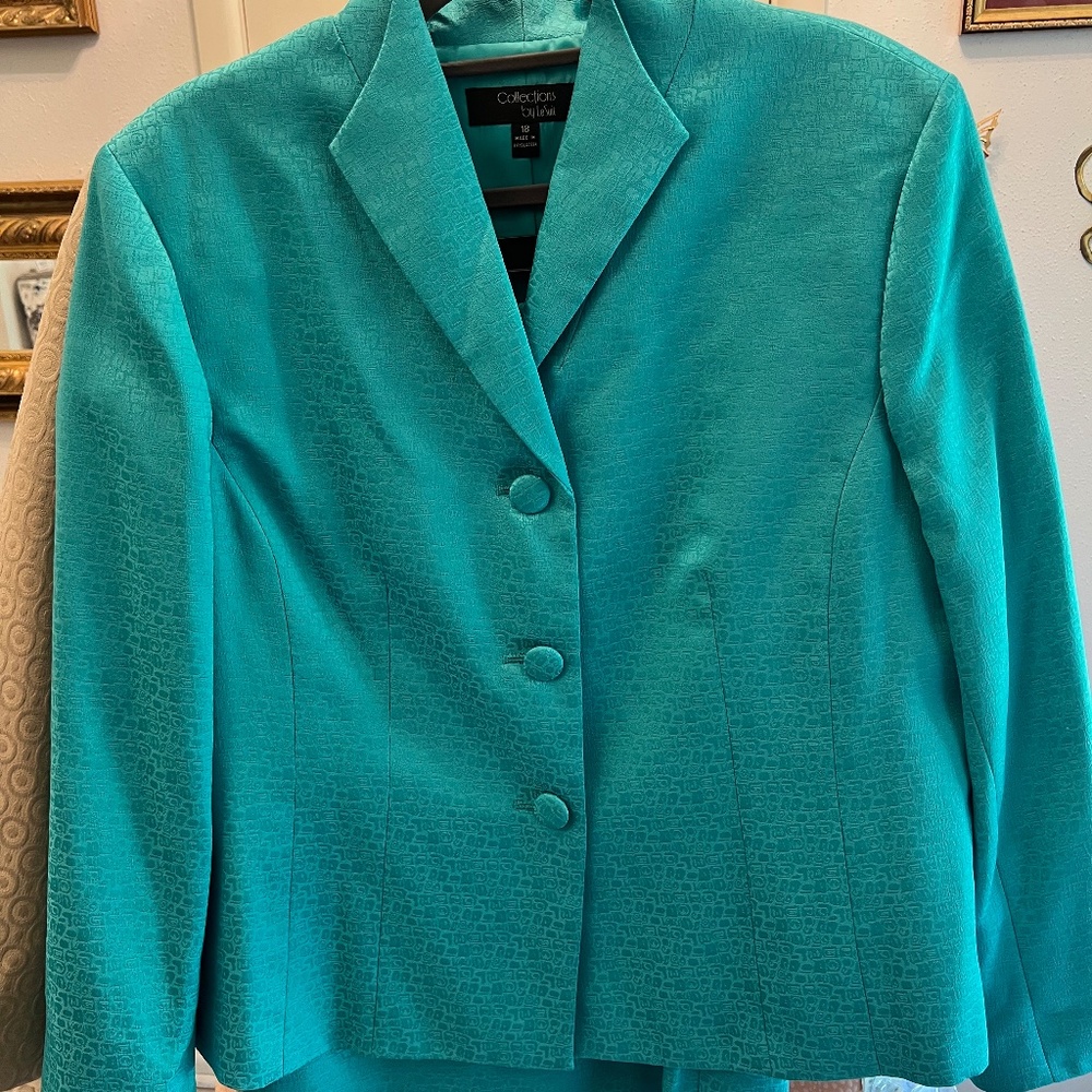 Le Suit Collection Sz 18 skirt suit